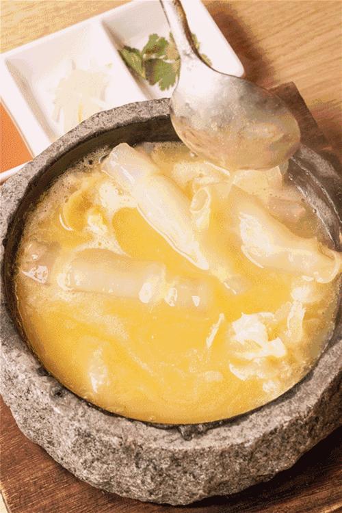 「鱼翅捞饭」震撼出席!一顿胜过十针玻尿酸,不到¥50就能吃?