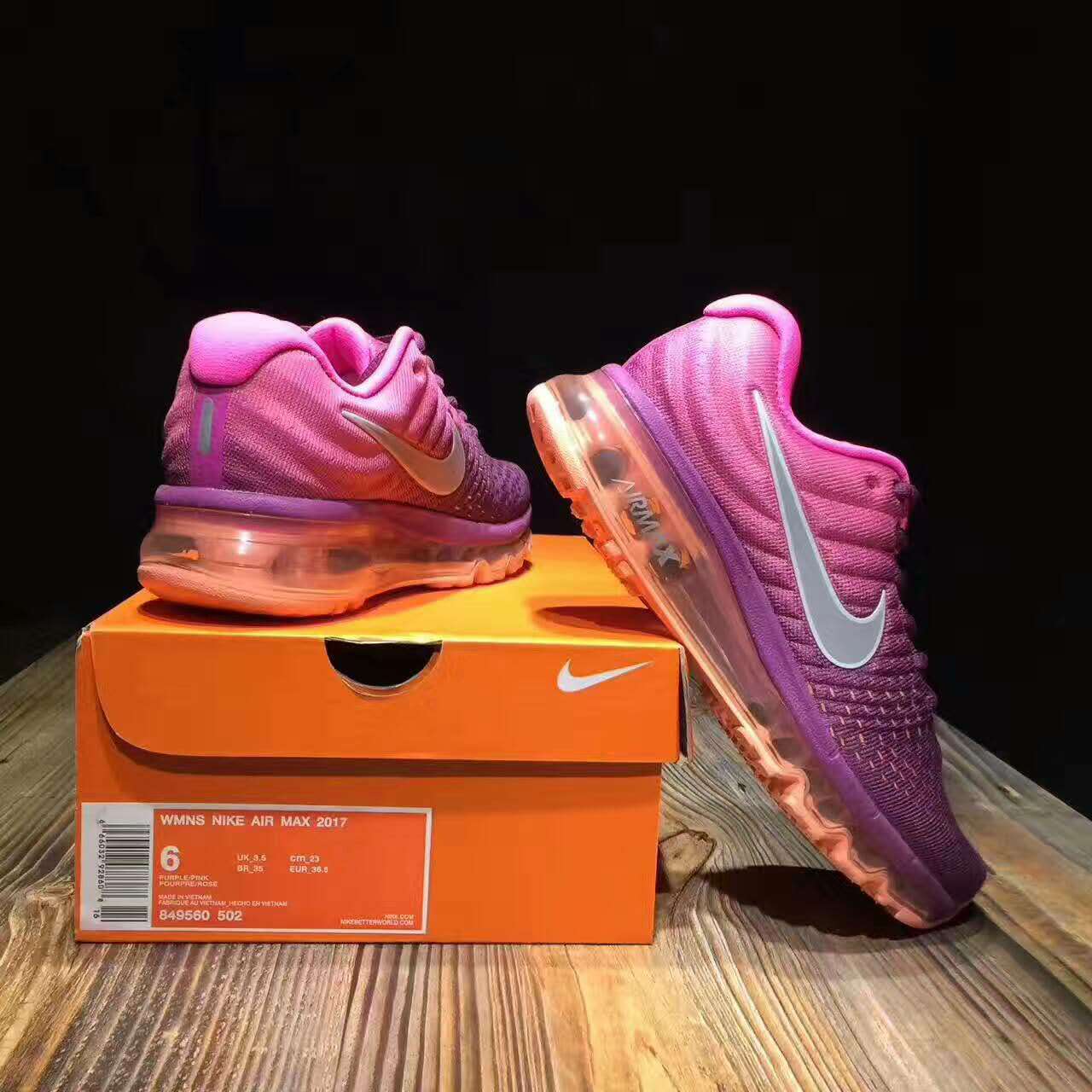 耐克羽绒服的标怎么辨别真假,空军一号耐克真假鉴别