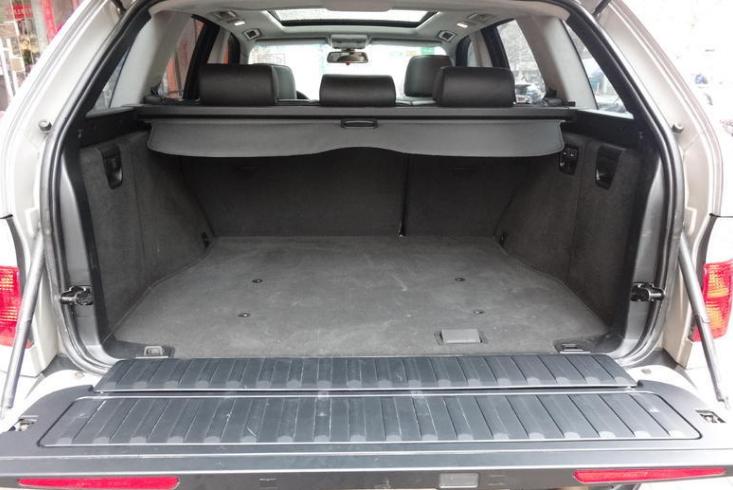 17款宝马x5二手车多少钱入手,27万能买到哪年的宝马x5