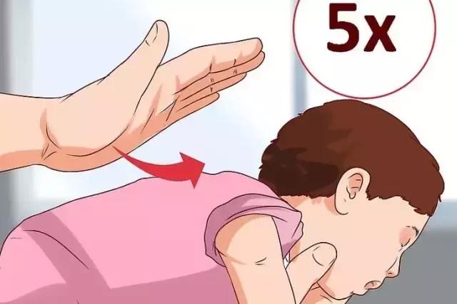 宝宝吞下异物的急救方法,成人吞下异物急救方法叫什么