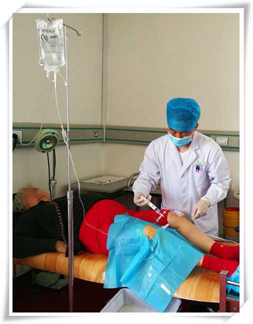 膝关节炎疼痛用什么中草药,老年退化性膝关节炎怎么治疗