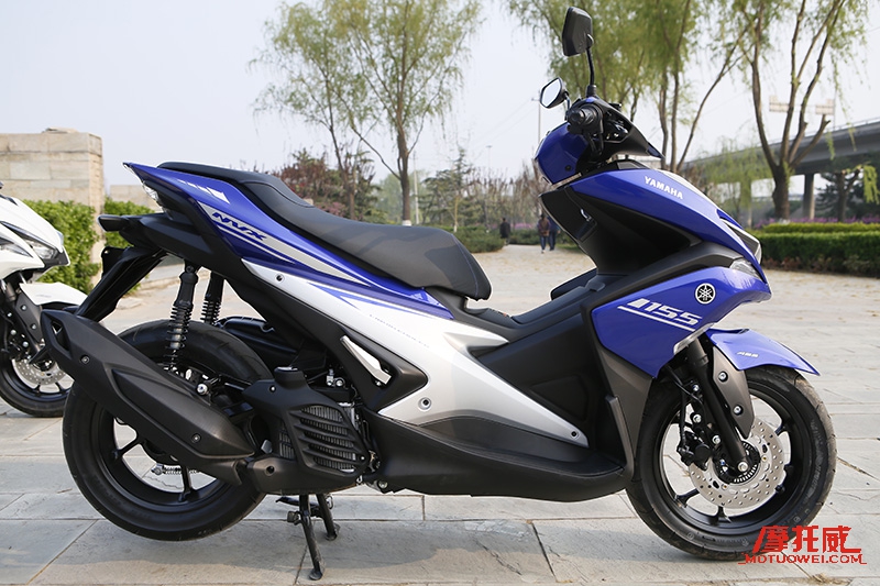 nvx155雅马哈踏板,雅马哈nvx155试驾