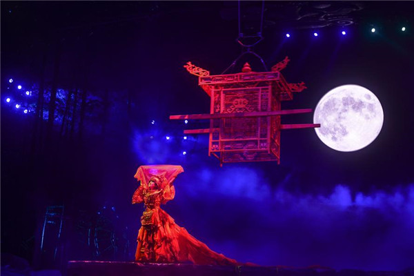 边城视频讲解,边城演出实景