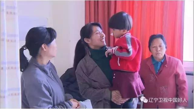 贫困农村家庭5岁眼癌女孩儿赴上海求医，她能否得到救治？