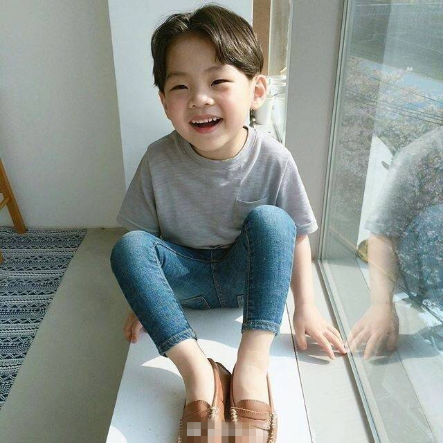 男生20到25岁穿搭简约,适合二十五岁男生的穿搭