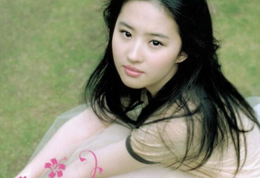 金粉世家经典八姐片段,金粉世家大哥和八妹的画面