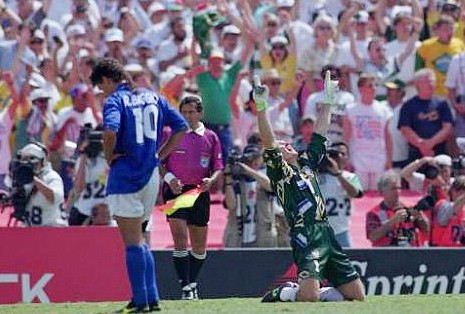 无兄弟不足球完整视频,无兄弟不足球翻译