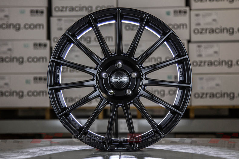 勒芒经典——OZSuperturismoLM轮毂细节展示