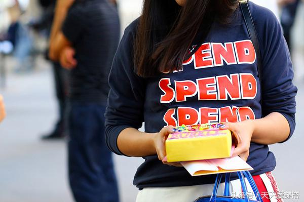 长袖slogantee,怎么穿slogant恤最时髦