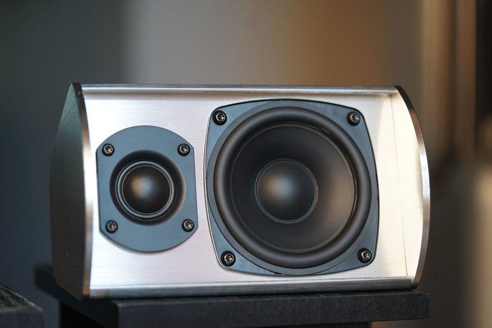 新家客厅又一选择！瑞士手工制造Piega全金属家庭影院解密