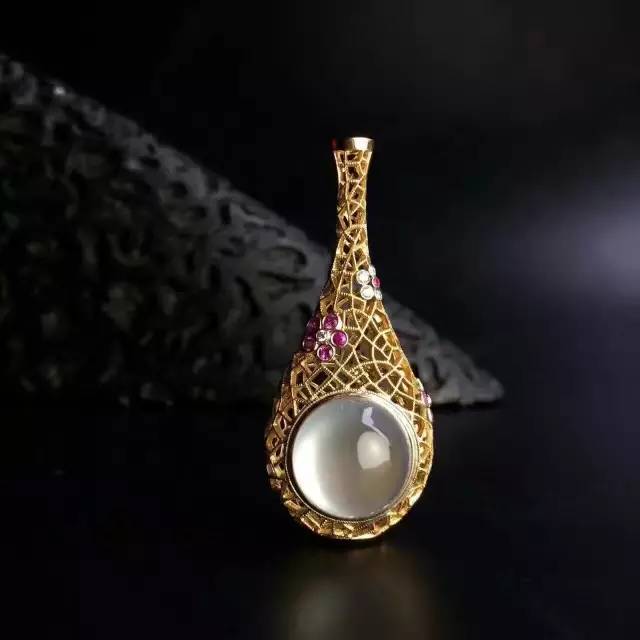 5d硬金和18k金区别,3d硬金是18k金吗