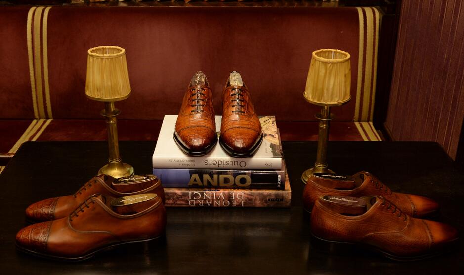 salvatoreferragamo白鞋 (salvatoreferragamo鞋子)