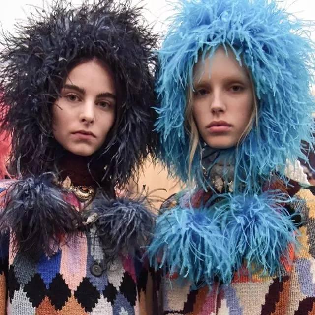 有款很贵却很丑的拖鞋,一双几十块的拖鞋值得买吗