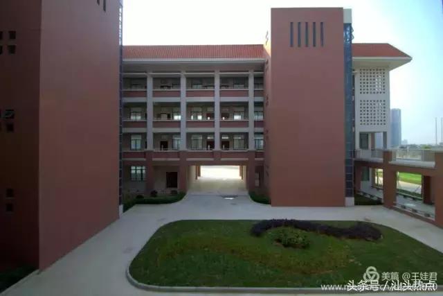 汕头金中学校的环境,汕头金中海湾校区环境