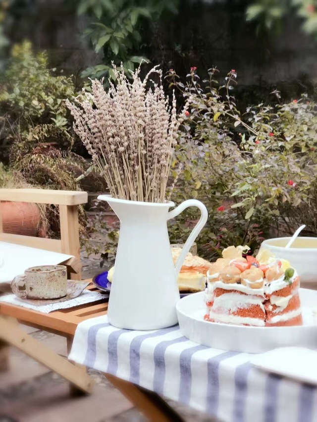 太多人读得懂风花雪月,读懂风花雪月却走不出沧海桑田