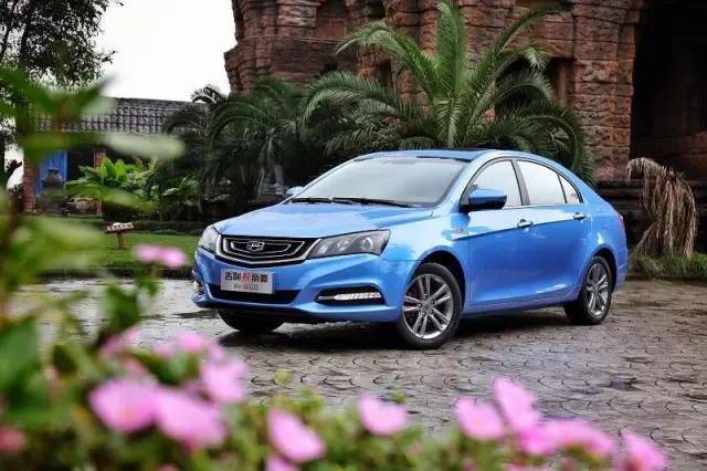 买suv还是轿车家用好,买suv还是轿车性价比高