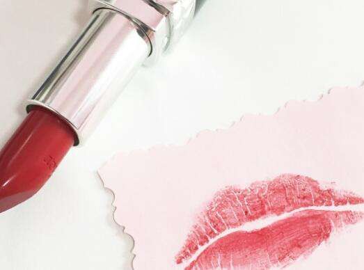 日常彩妆推荐好物有哪些,大牌彩妆必买好物有哪些