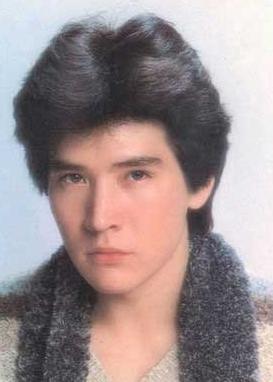 费翔不老传说视频,老去的一代男神费翔