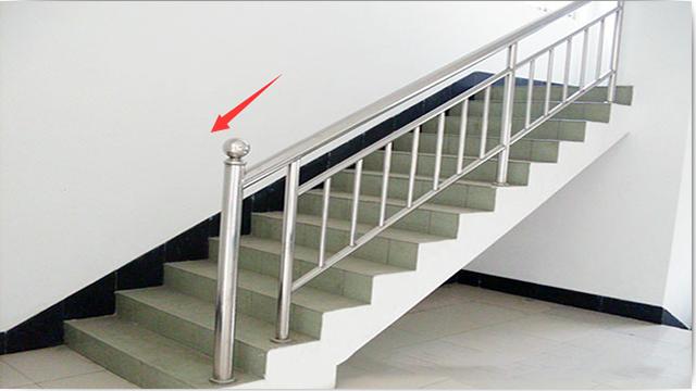 大门在祸害位如何逢凶化吉,进户楼梯正对房门影响财运和健康