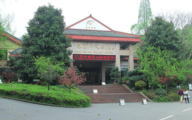 峨眉山一日观金顶日出吃住行攻略,峨眉山吃住行全攻略