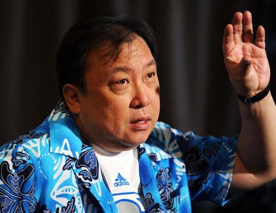 王晶最近携手的两位女明星是谁,王晶的晶女郎传奇是否还能再续