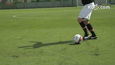 实况足球怎么扣球过人,贝林厄姆单车扣球过人