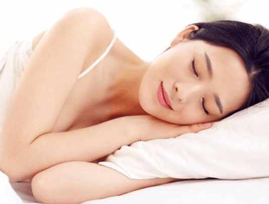 小产后多久可以洗澡洗头发,狗狗产后多久可以洗澡