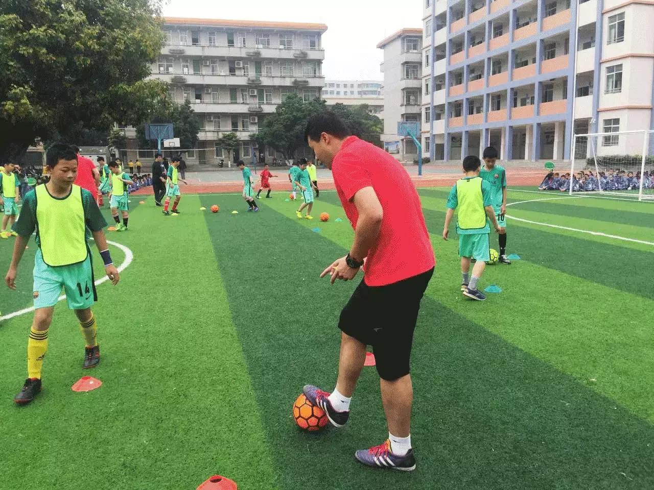 公益足球来啦！U互动五人足球赛这次只为湛江每一个热爱足球的你