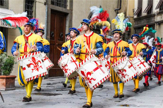 high翻全场的民族舞,high翻全场的团体斗舞