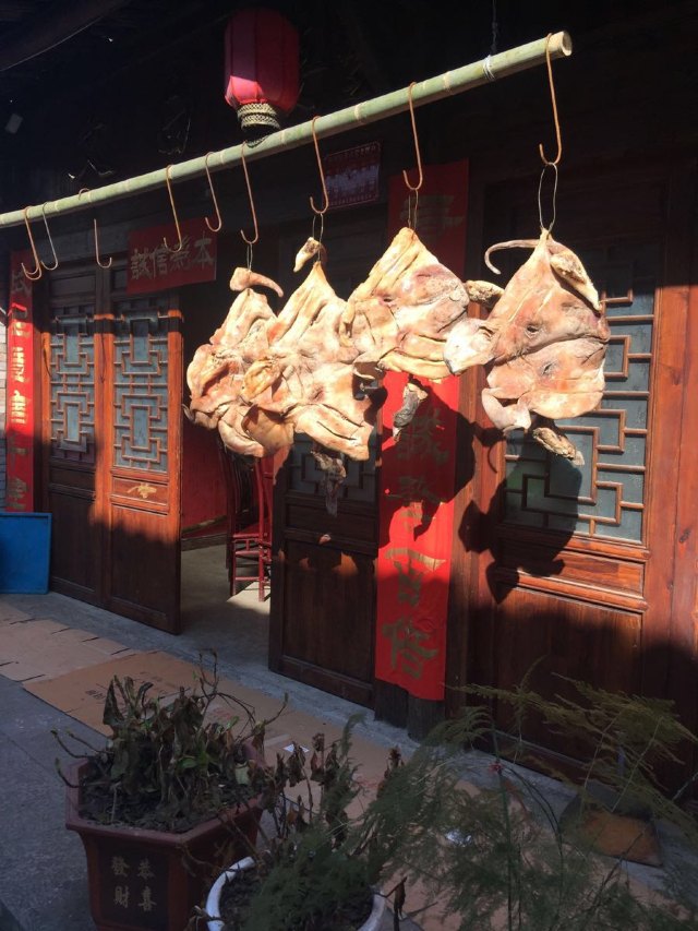 远山如黛原诗,远山如黛什么意思