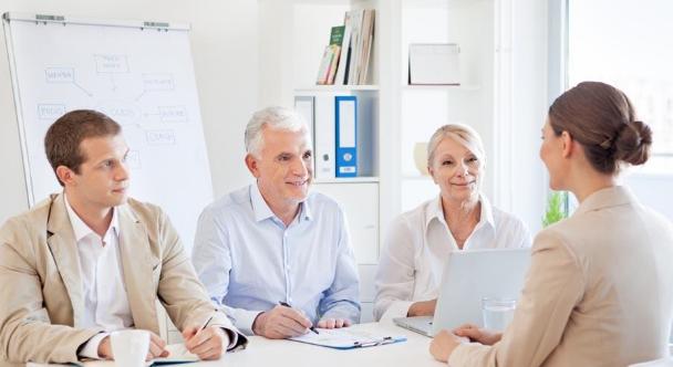 如何进行一分钟的自我介绍,如何准备一个三分钟的自我介绍