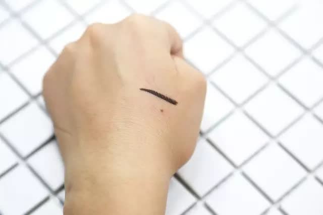 杨幂适合什么粉底液色号,杨幂同款粉底液