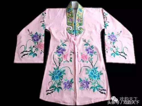 京剧戏曲服装大全,京剧戏曲服饰与表演