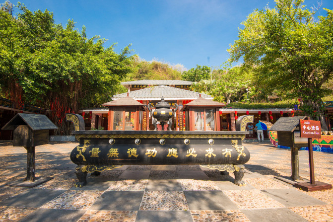 蓝天白云,椰风海韵,去三亚散散心吧