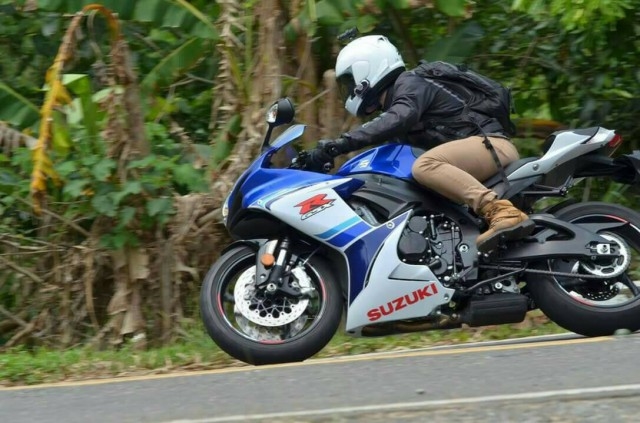 铃木gsx-r600适合新手吗,22款gsxr600