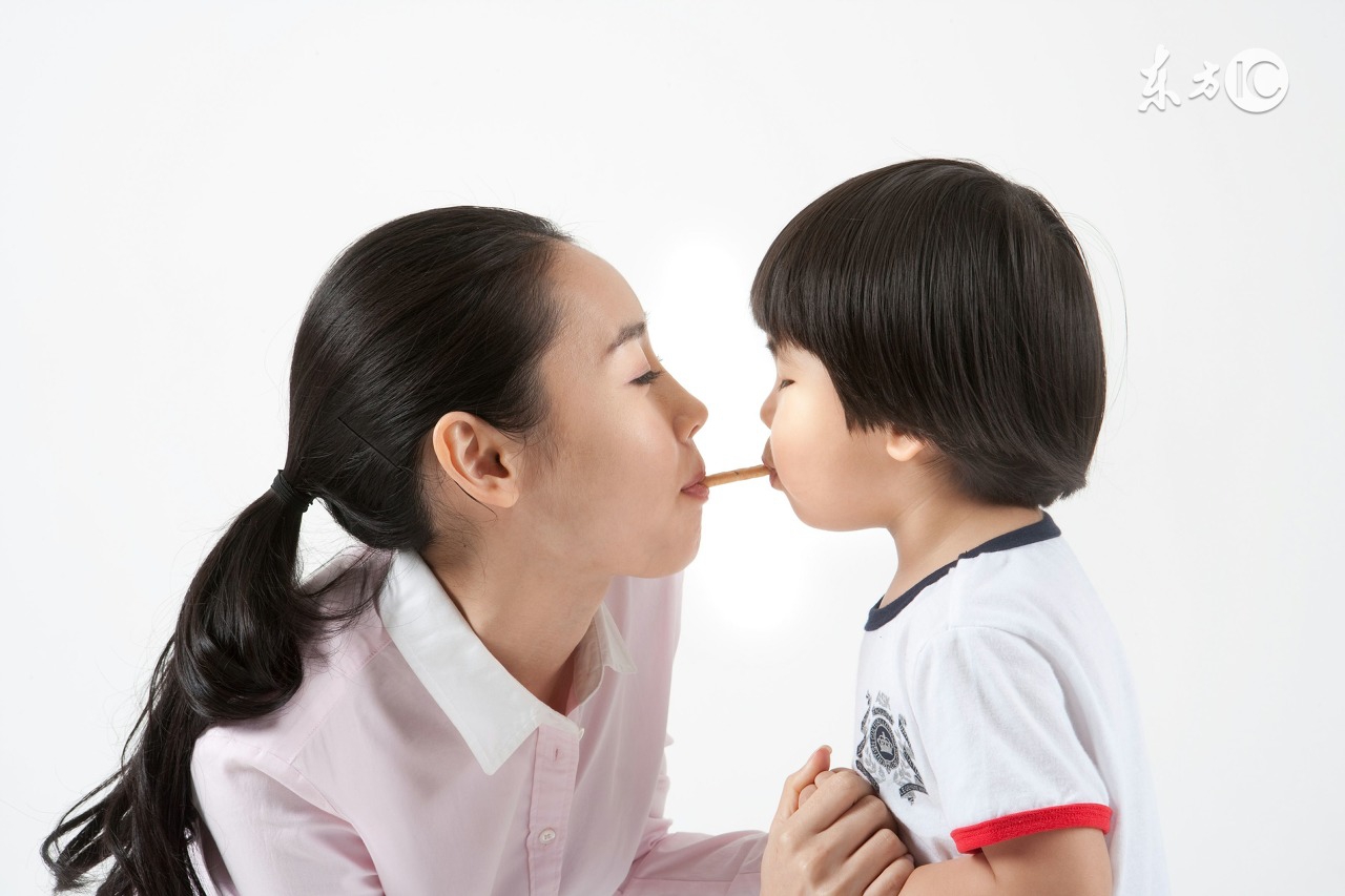 怀孕初期见红后怎么确保宝宝没事,怀孕二胎见红了宝宝什么时候生