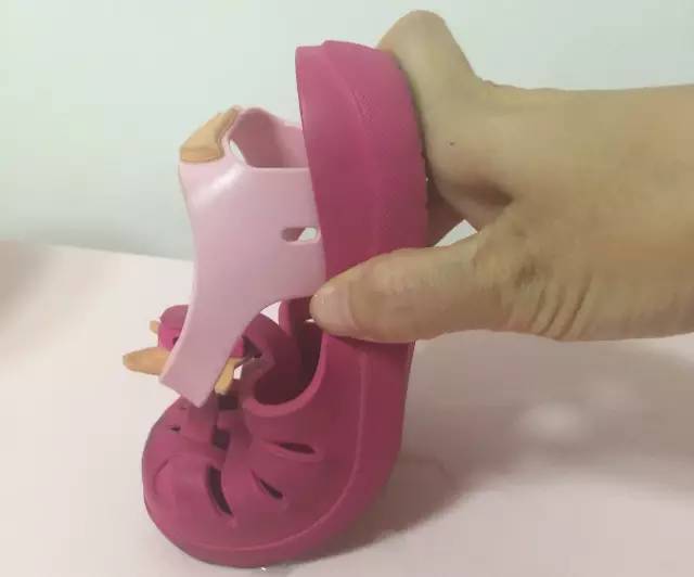 哪个品牌的儿童凉鞋最舒服,推荐中儿童凉鞋好穿又好看