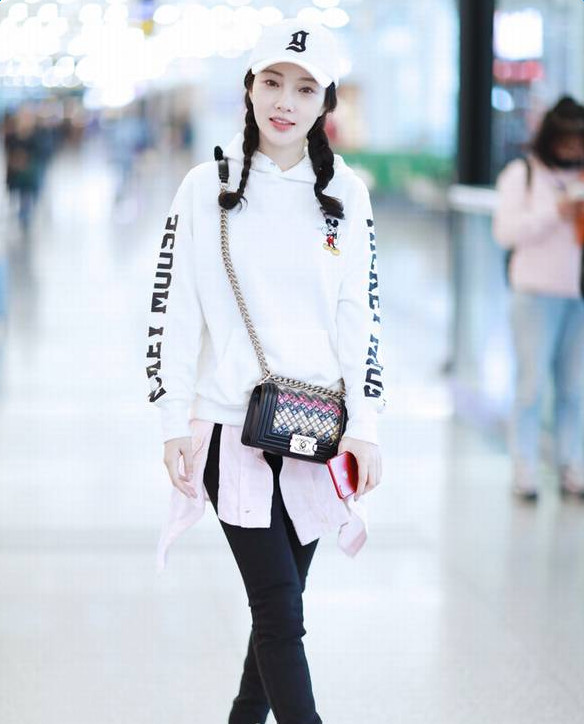 李小璐穿搭吐槽,李小璐穿搭运动风