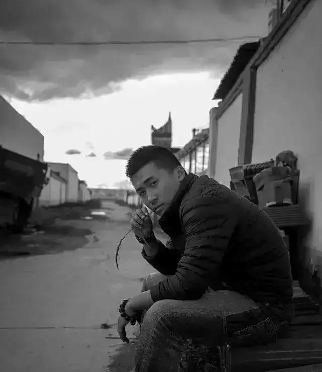 年轻人就该有一腔热血,年轻人就要做点正能量的事情