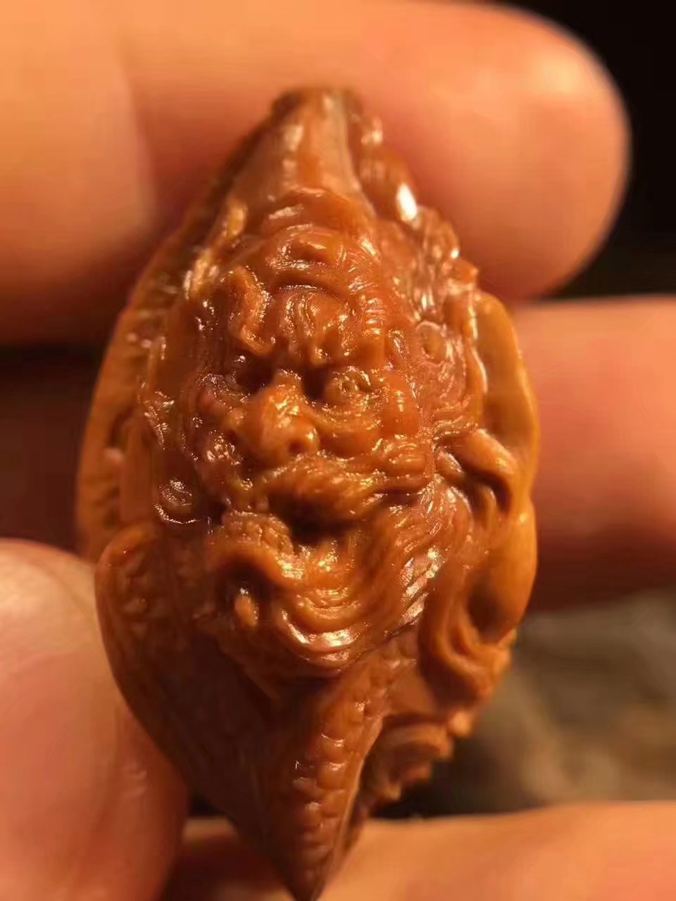 名垂千古的核雕,令人惊叹的核雕艺术