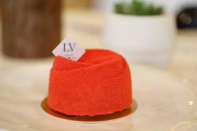 只吃一口蛋糕,只吃了一口的蛋糕