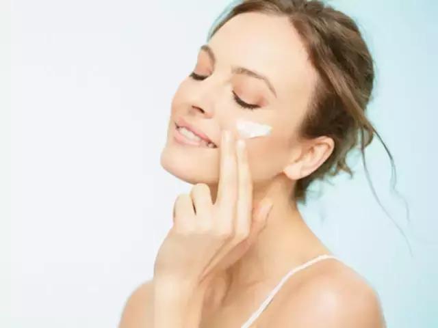 隐形眼镜液洗化妆刷,隐形眼镜水洗化妆刷