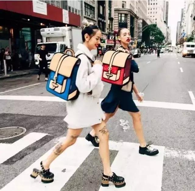 20款好看又实用的女士双肩包推荐,刘雯斜挎休闲包