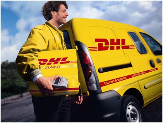 花一万块钱买个包,花一万买个小包