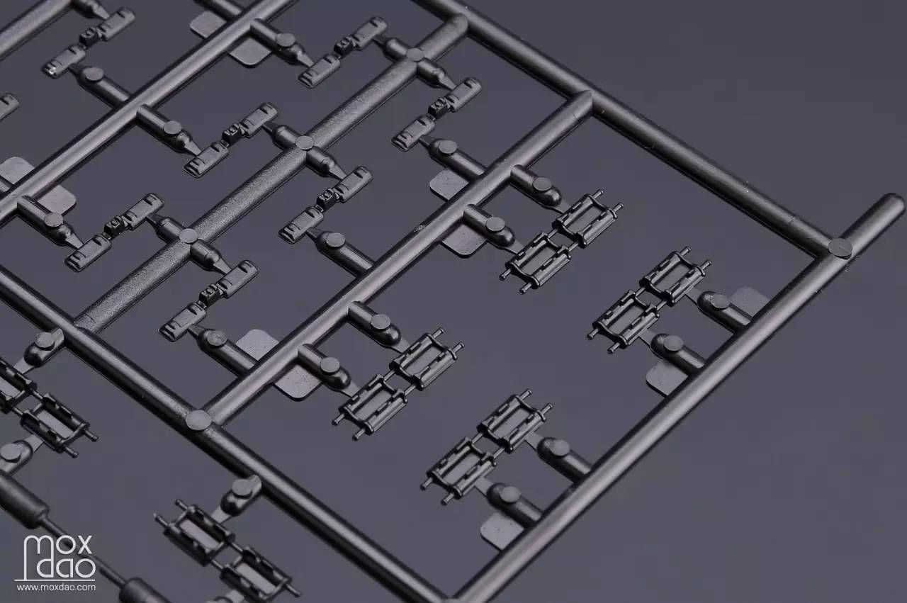 MENG出品的俄罗斯BMR-3M装甲扫雷车｜板件开盒