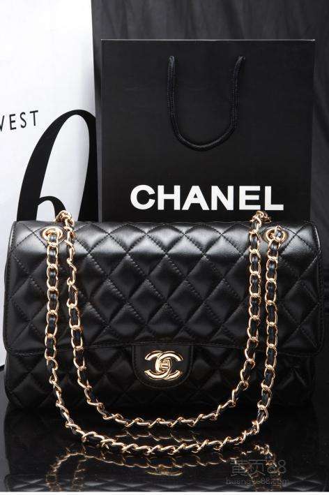 想买包包去香港还是澳门买划算,香港旅游必买包包