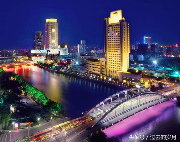 全国经济总量排名前十名的城市,经济总量超过3000亿元的城市