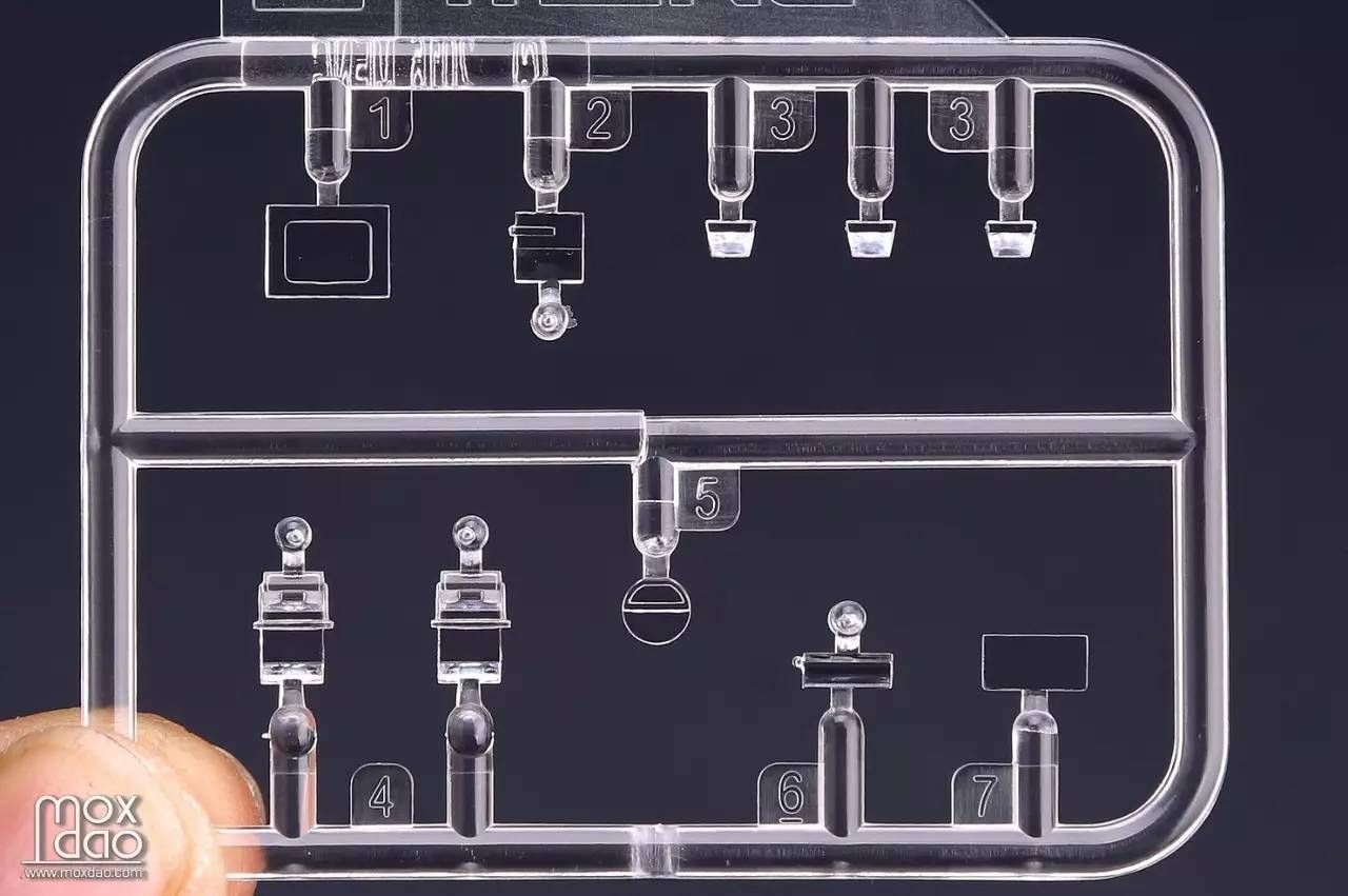 MENG出品的俄罗斯BMR-3M装甲扫雷车｜板件开盒