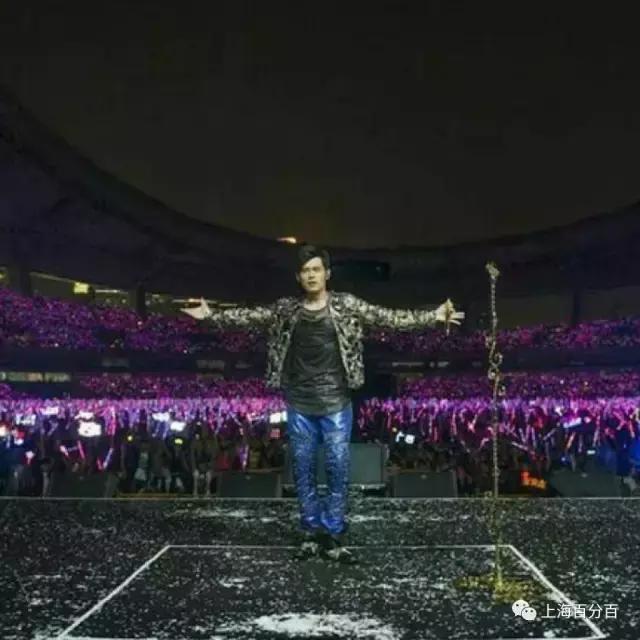 上海八万人体育场坐满人,上海八万人体育场改造前图片