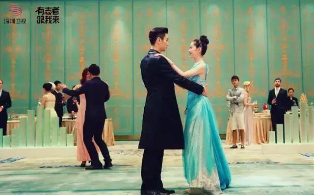 陈晓和袁姗姗云巅之上发布会,陈晓和袁姗姗云巅之上多少岁